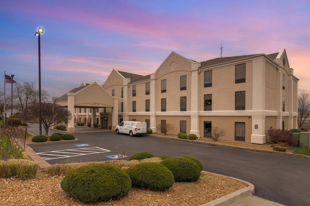 Comfort Inn Near Six Flags St. Louis