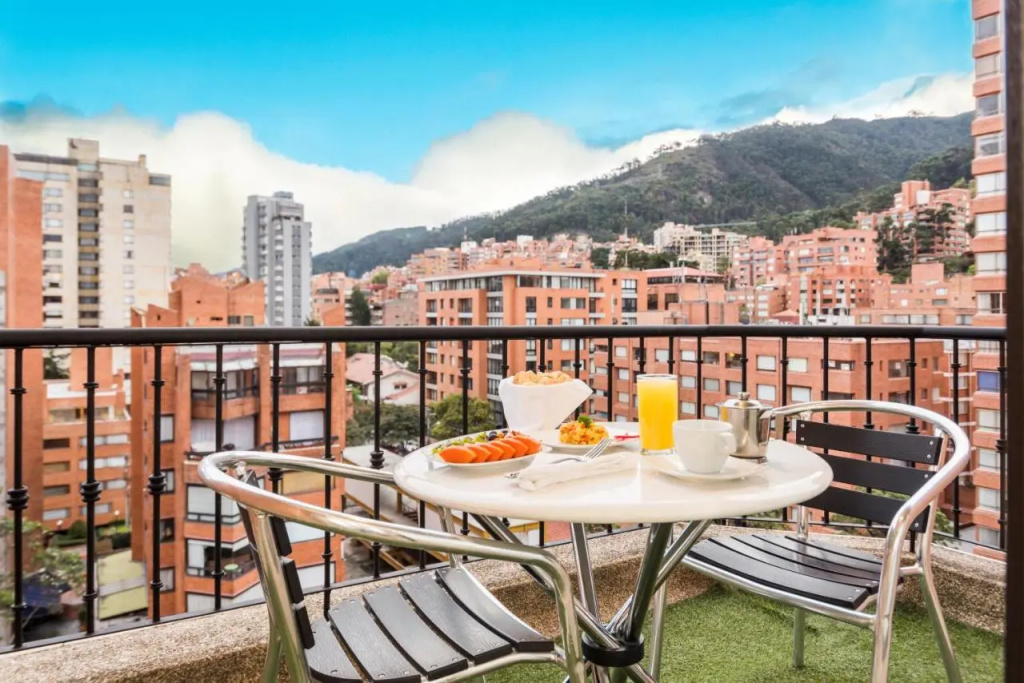 Hotel Rosales Plaza - Général