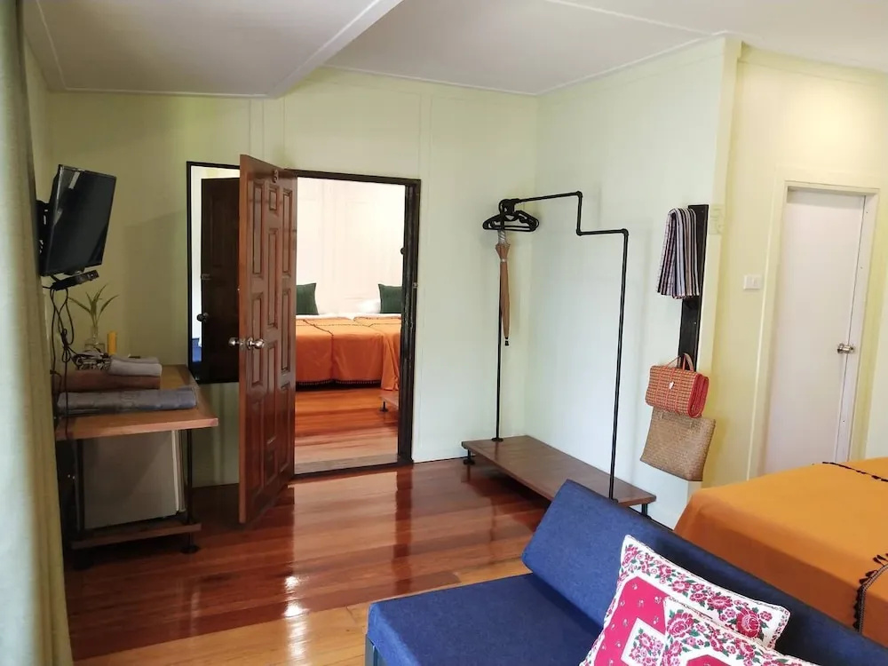 Standard Double room with balcony (twin beds)