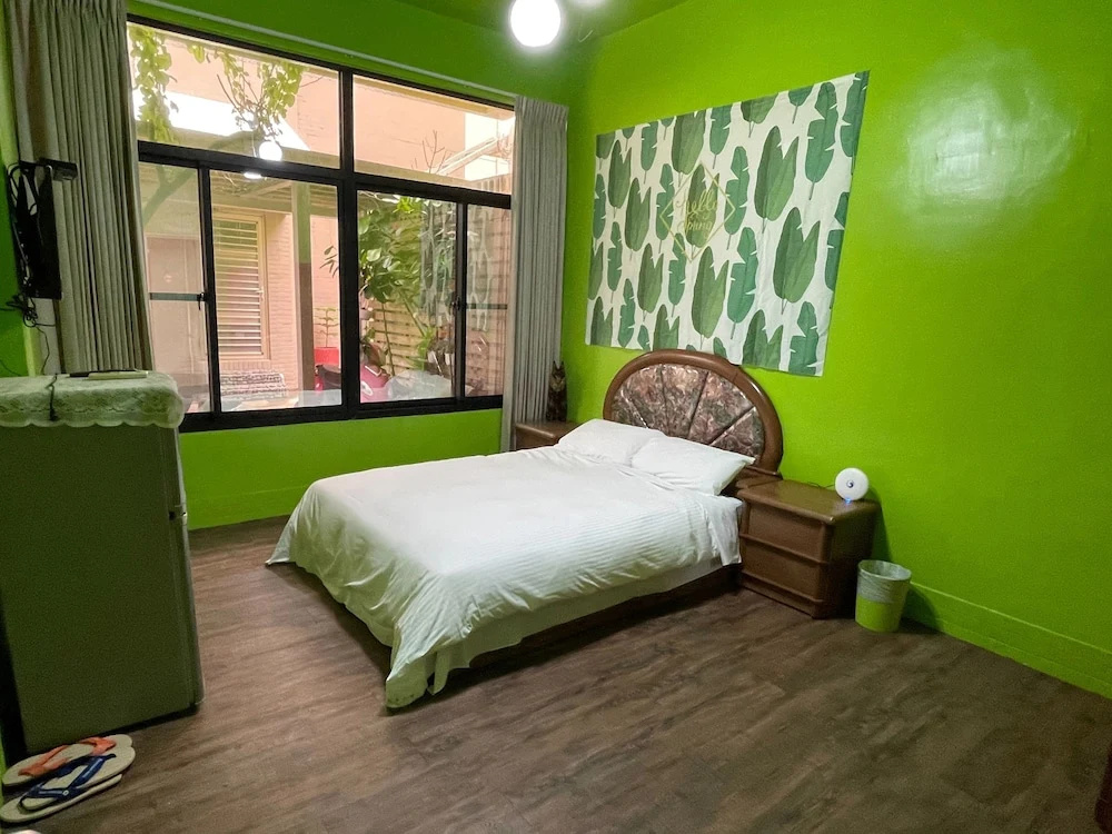 Classic Double room with balcony (full double bed)