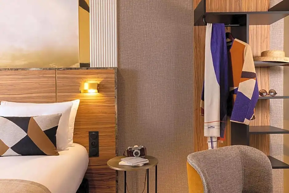 Hotel Le Rocroy 71