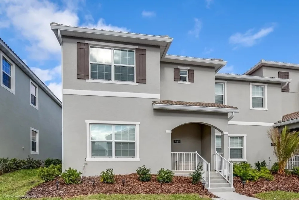 5 Bed Storey Lake Beautiful Townhome! 5 Bedroom Townhouse by RedAwning
