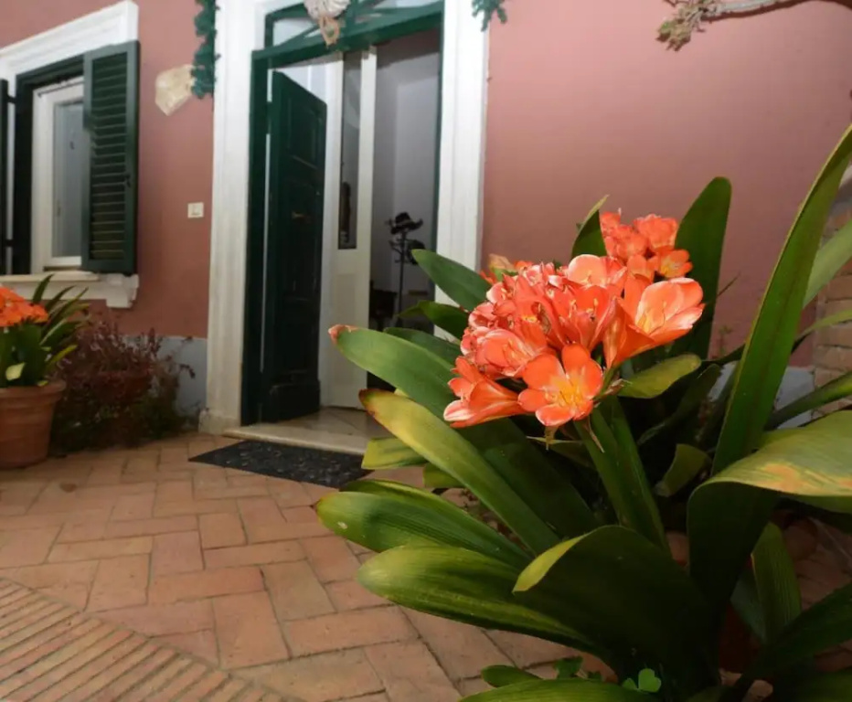 Villa Castelli Romani with Garden