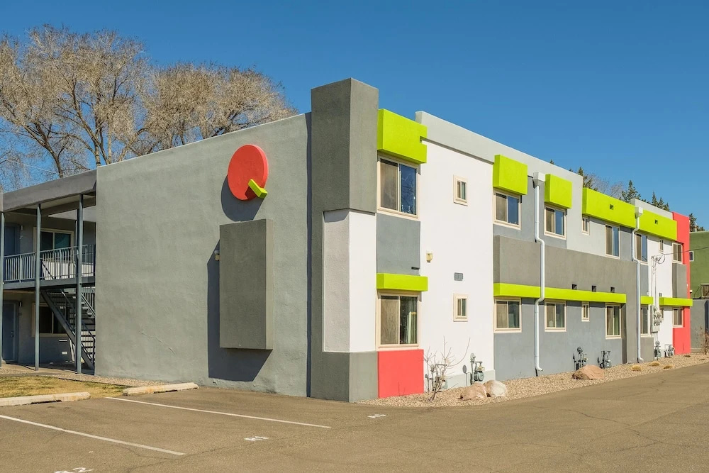 Nob Hill Apartments by Frontdesk