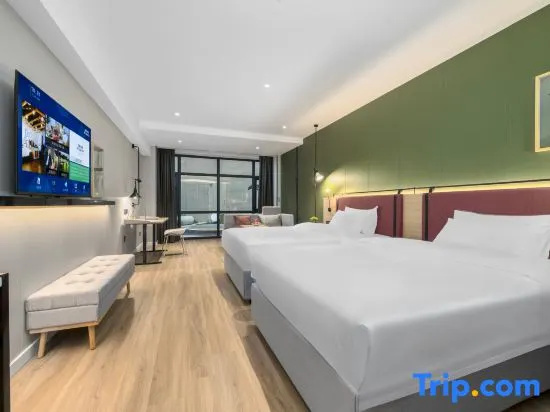 Premier room