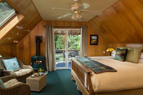 Eagle Rock Lodge by null