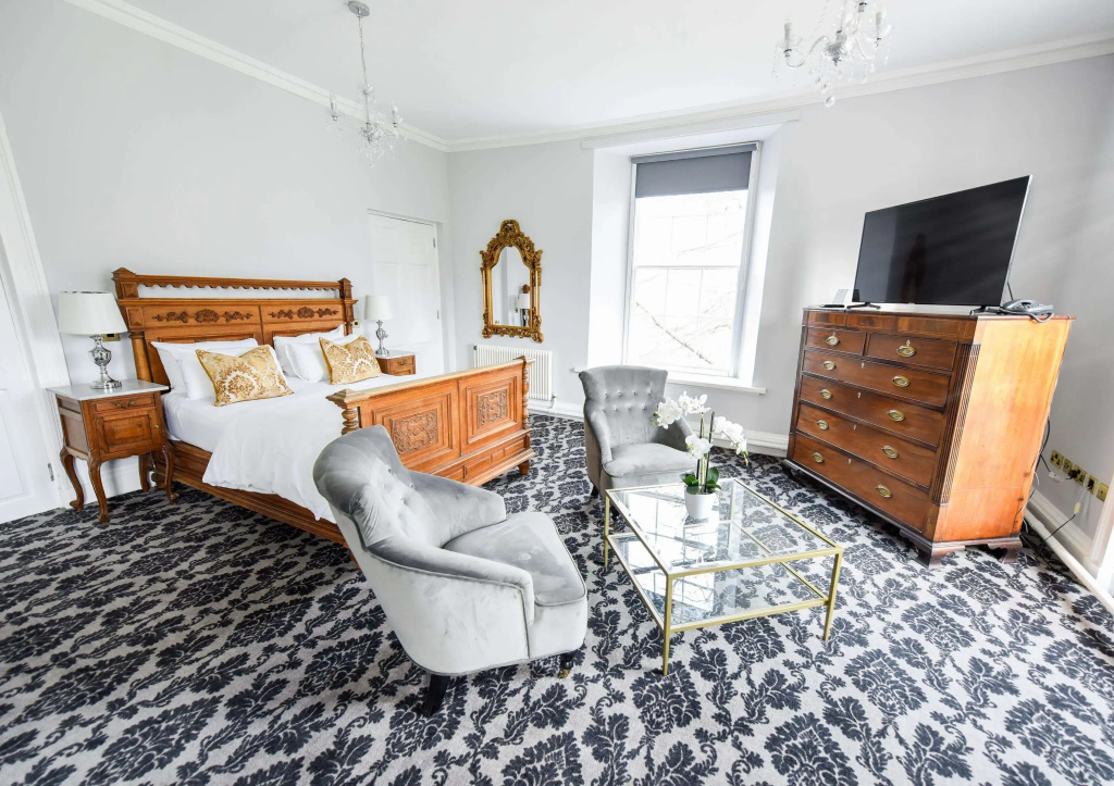 Superior room