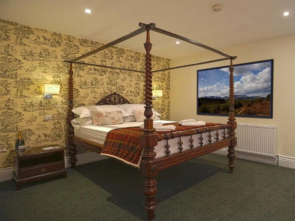 Deluxe Double room (full double bed)