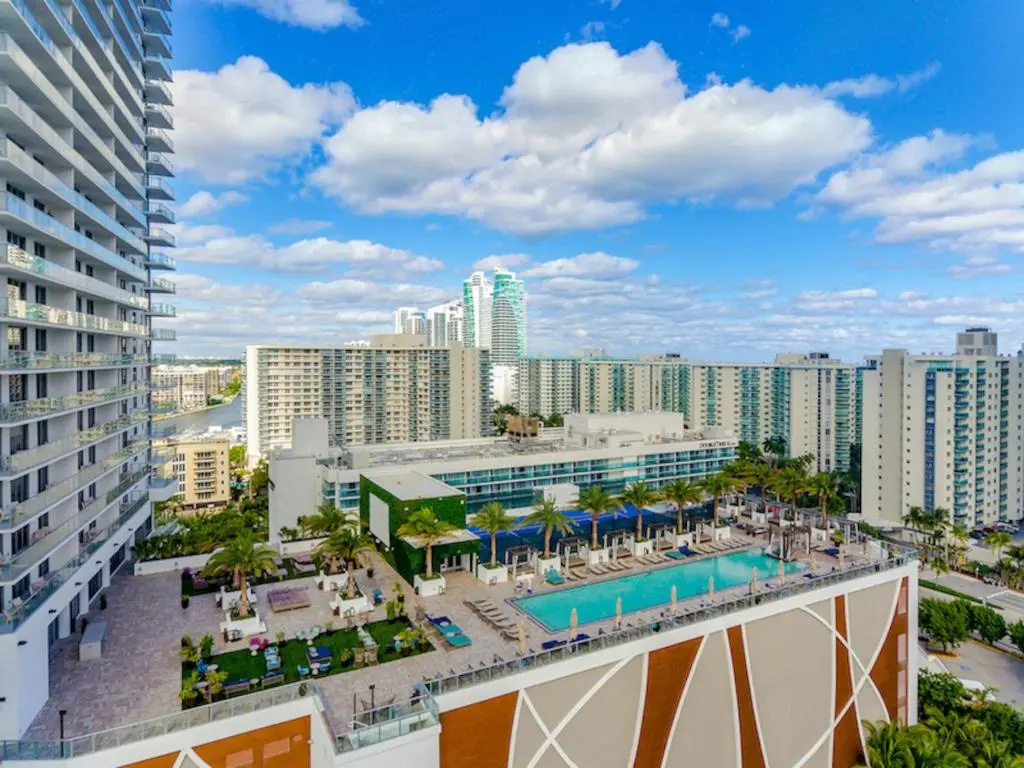 5 Brand New 2BR - Insane Views and Amenities