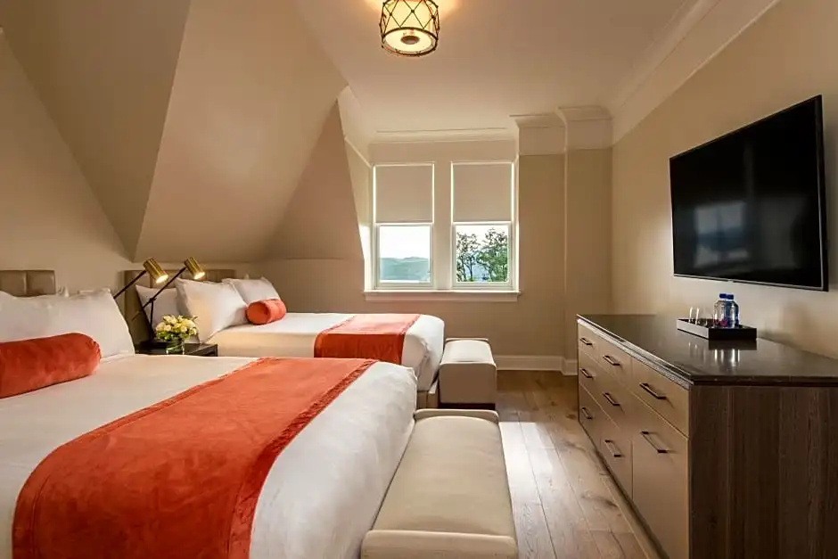 Standard room with lake view