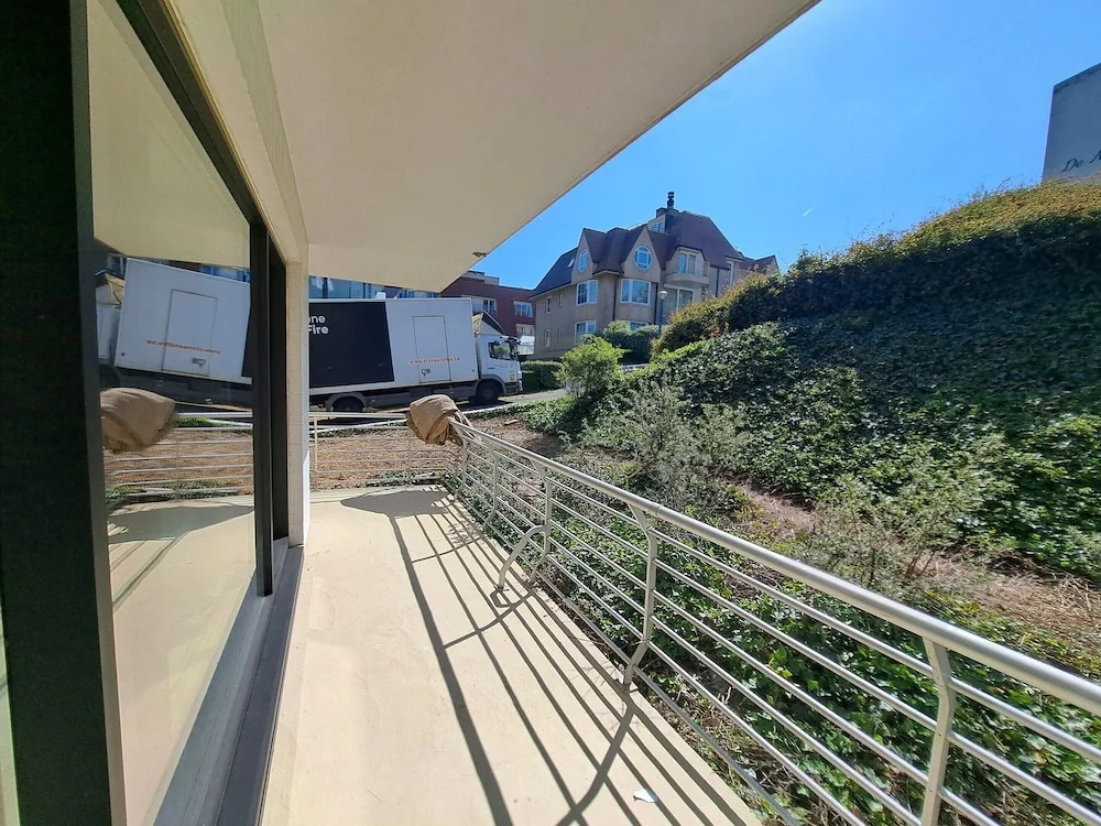 Spacious Family Stay Near the Beach