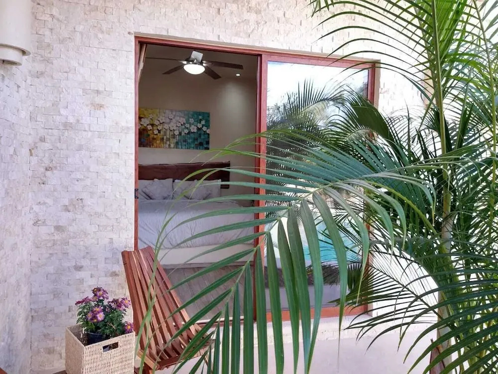 One Extra Free Night Staying 3 Nights Intl Chef & Yacht - Brekky Available