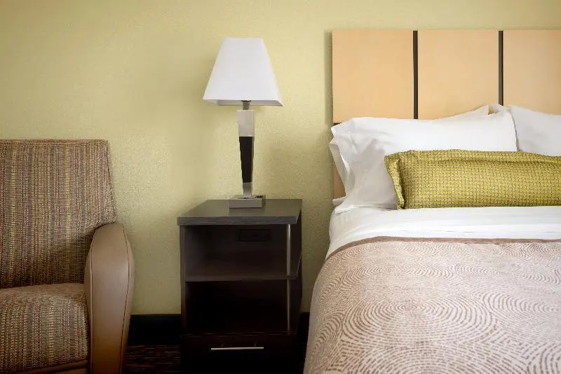 Candlewood Suites Columbia Hwy 63 and I 70 - Chambres