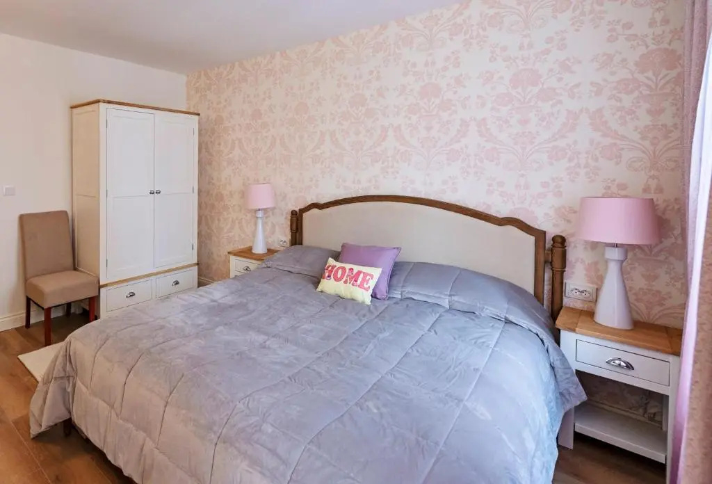 2 Bedrooms Deluxe Apartment