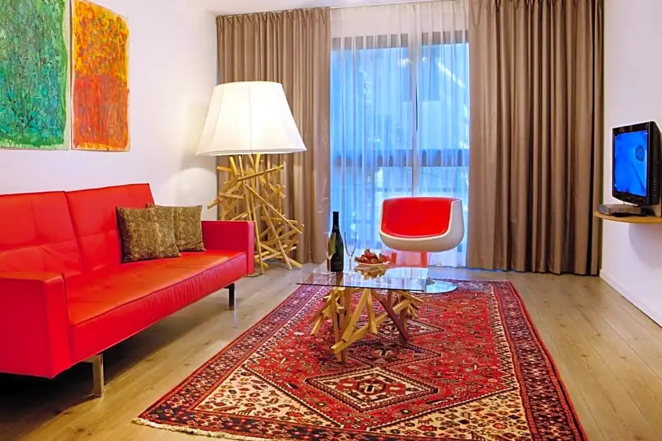Diaghilev Live Art Suites - Chambres
