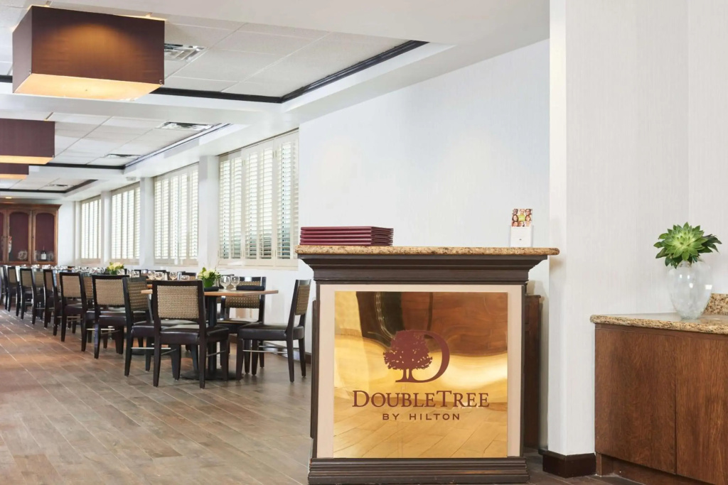 DoubleTree by Hilton Dallas - Market Center - фото 28