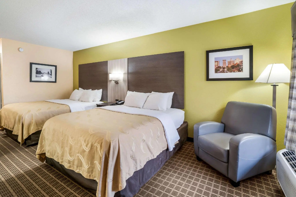 Standard Quadruple room