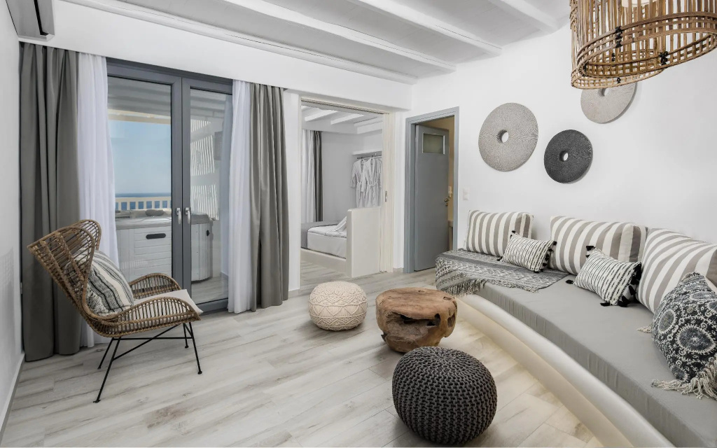 Deluxe Suite