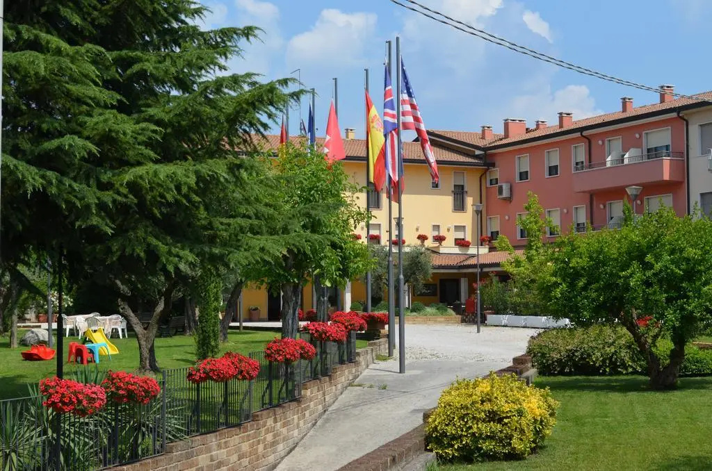 Hotel photo 8