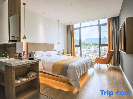 Standard Double room with river view (full double bed)