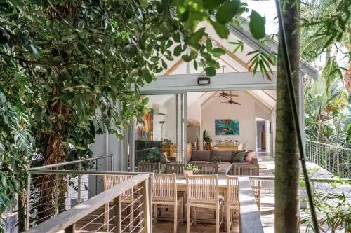 Byron Bay Accom 12 Childe Street, Byron Bay - Absolute Belongil Summerhouse
