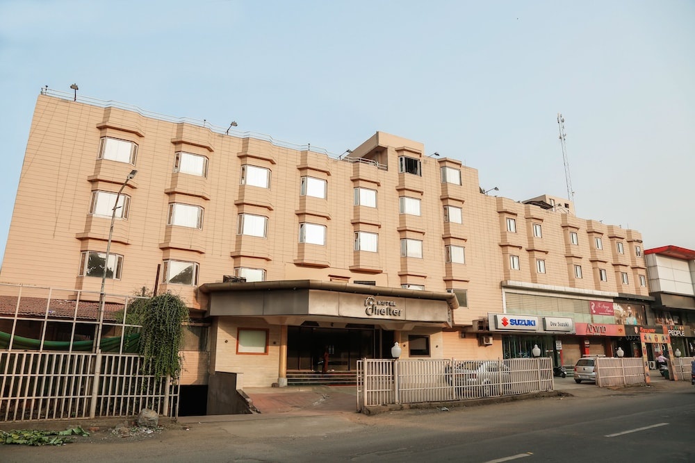 OYO 22953 Hotel Shelter