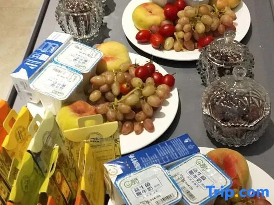 Food & Beverage