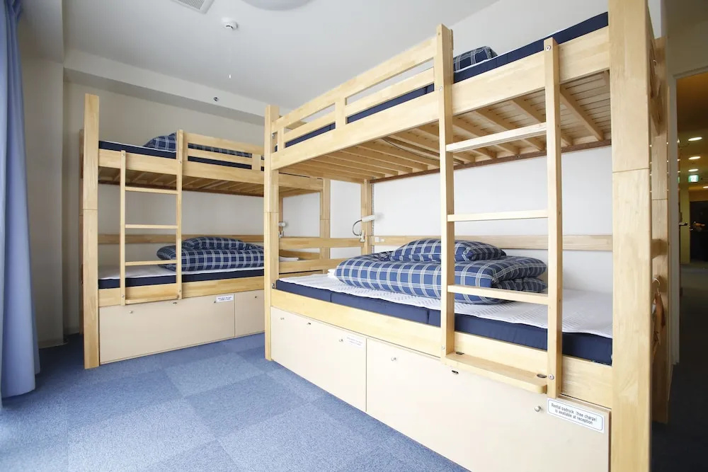 4 Bedrooms Economy Quadruple room