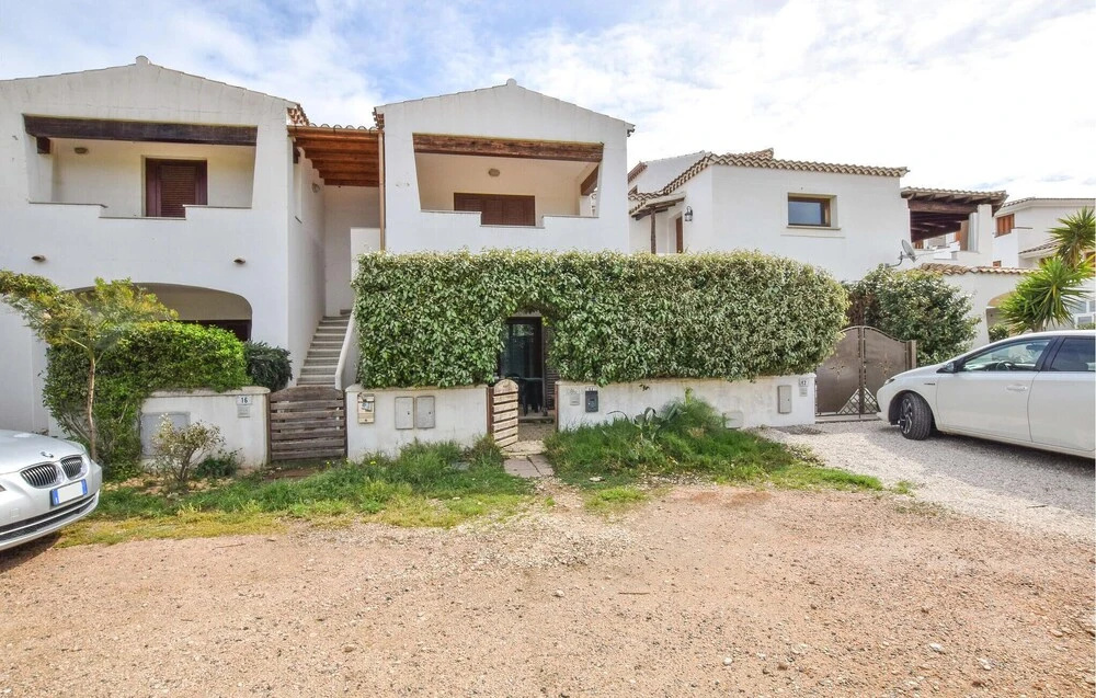 Nice Apartment in La Caletta With 2 Bedrooms