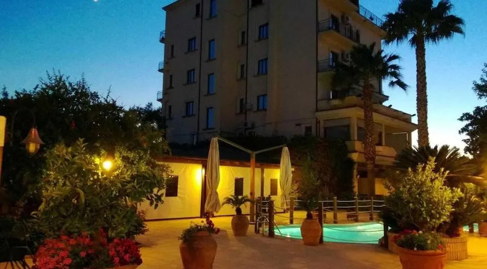 Hotel La Rotonda - 3