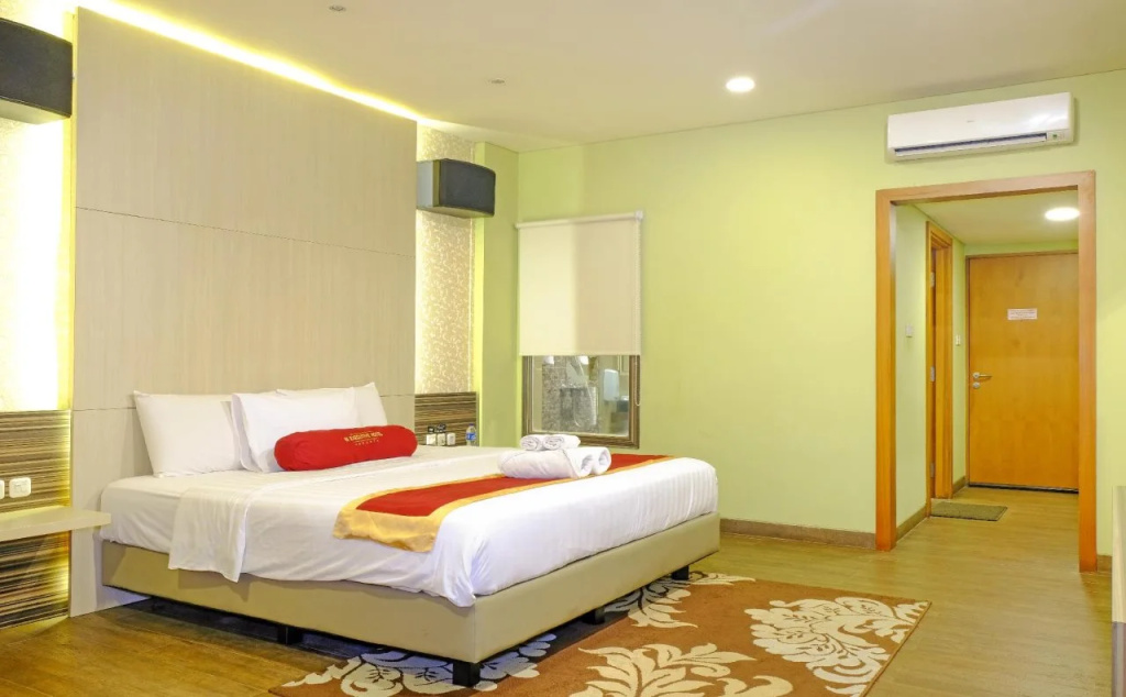 Bedroom