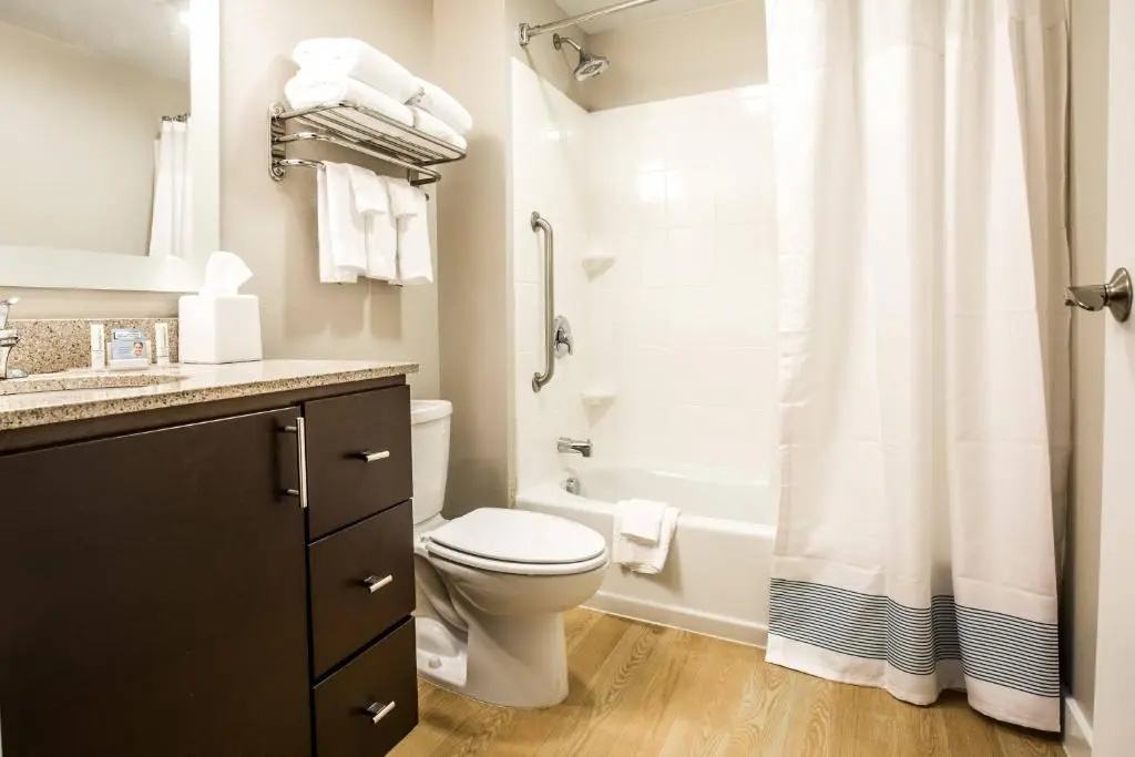 TownePlace Suites by Marriott Gilford - Chambres