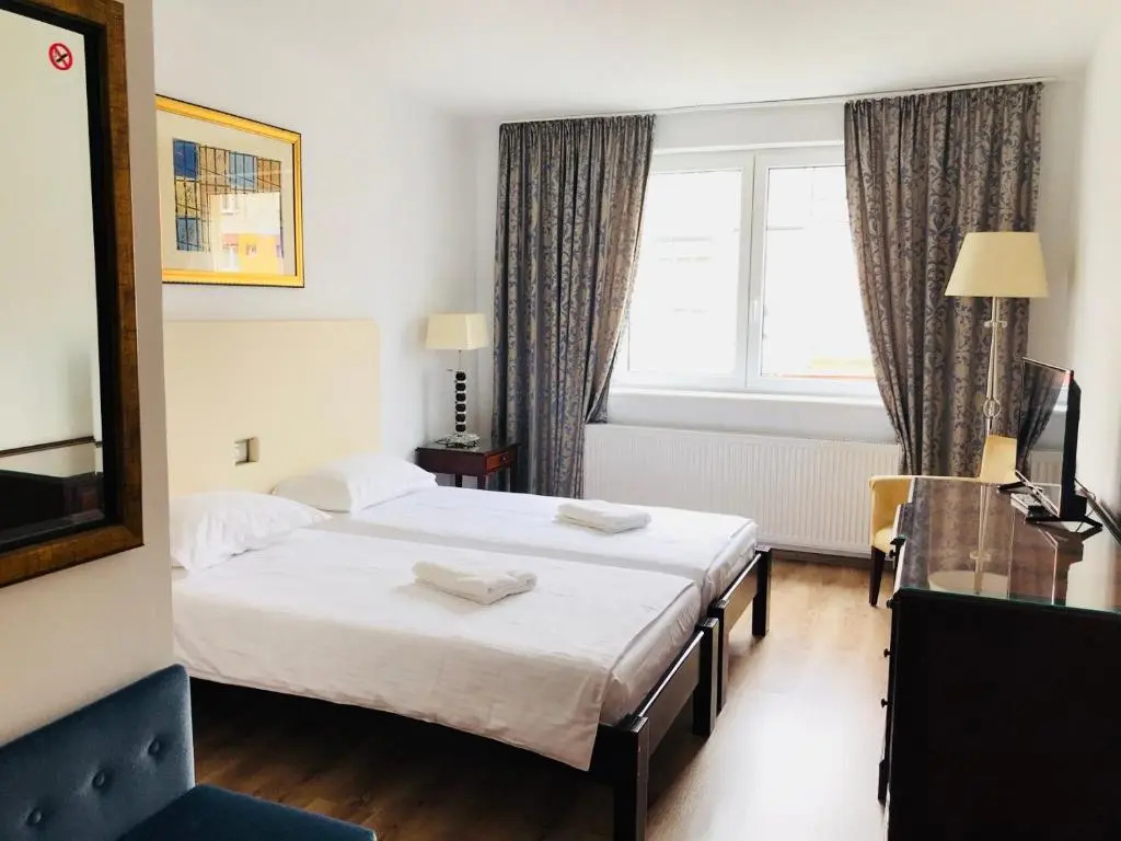 Deluxe Double room (twin beds)