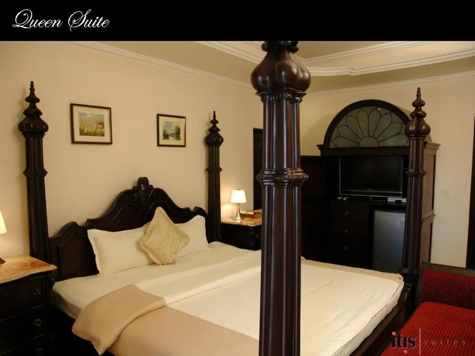 Double Suite (full double bed)