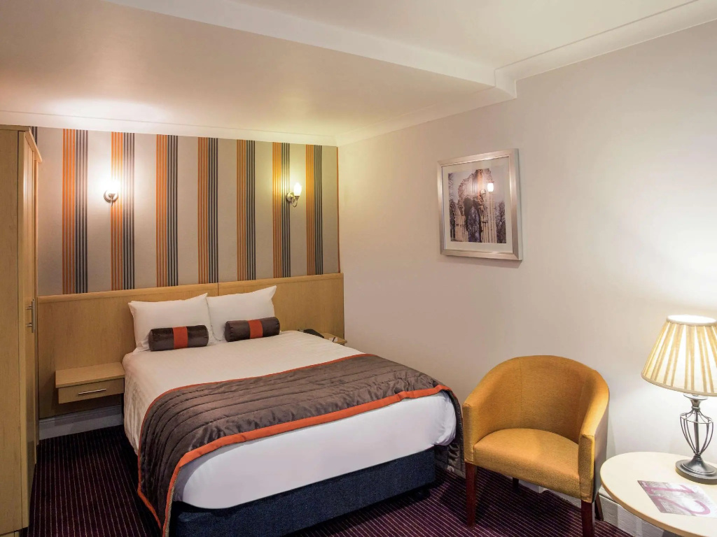 Economy room
