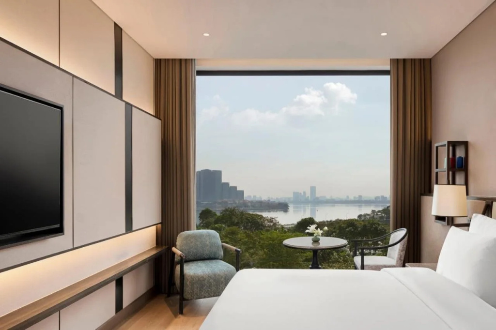Отель Dusit Le Palais Tu Hoa Hanoi в Ханое