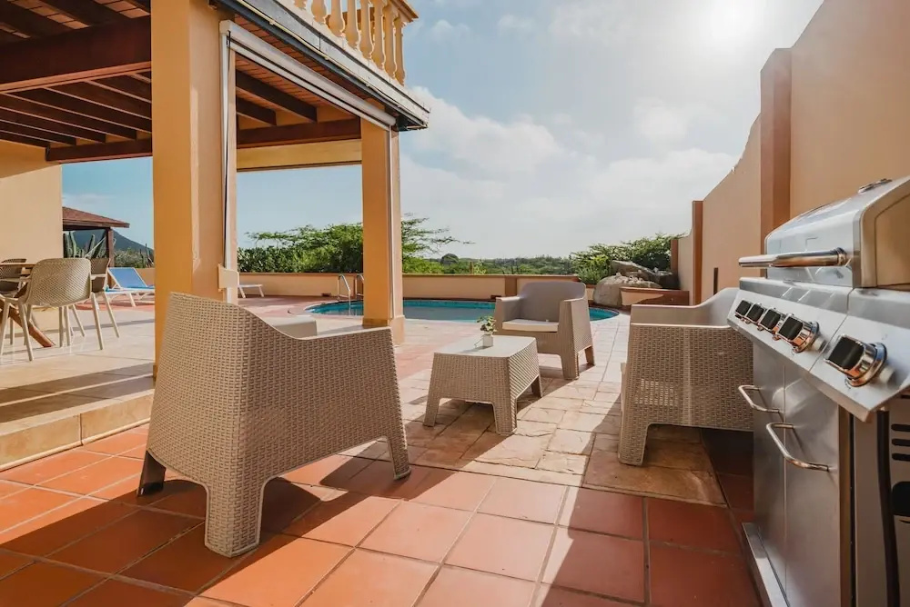 5 Bedroom Villa With Amazing View of Aruba Nature