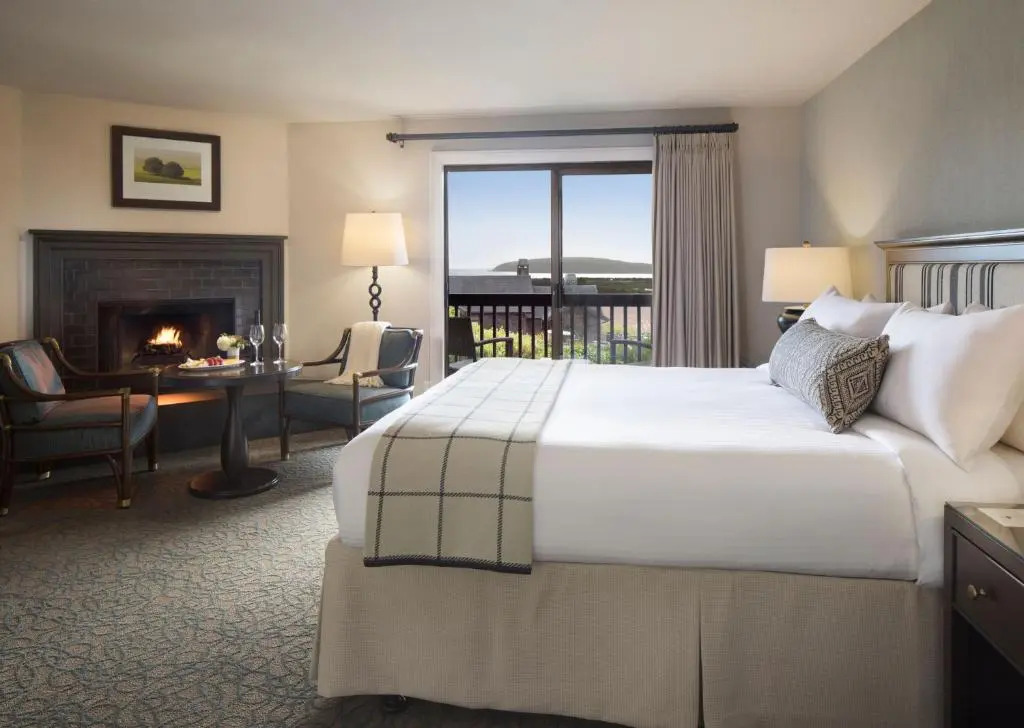 標準雙人房，配有大床