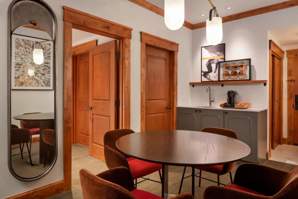 1 Bedroom Double Junior Suite (full double bed)