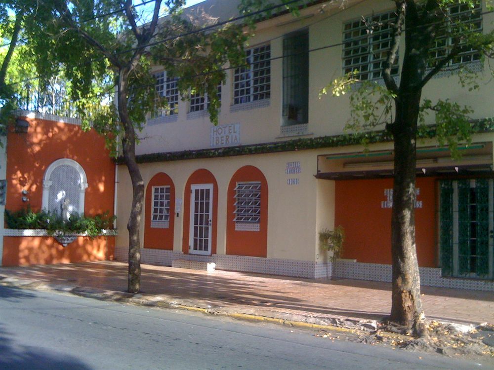 Hotel Iberia by null