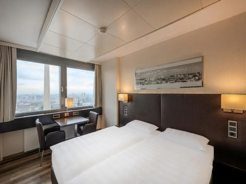 Standard Double room with city view (full double bed) (bed type is subject to availability)