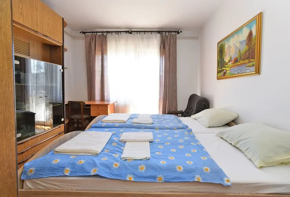 4 Bedrooms Standard Apartment with balcony