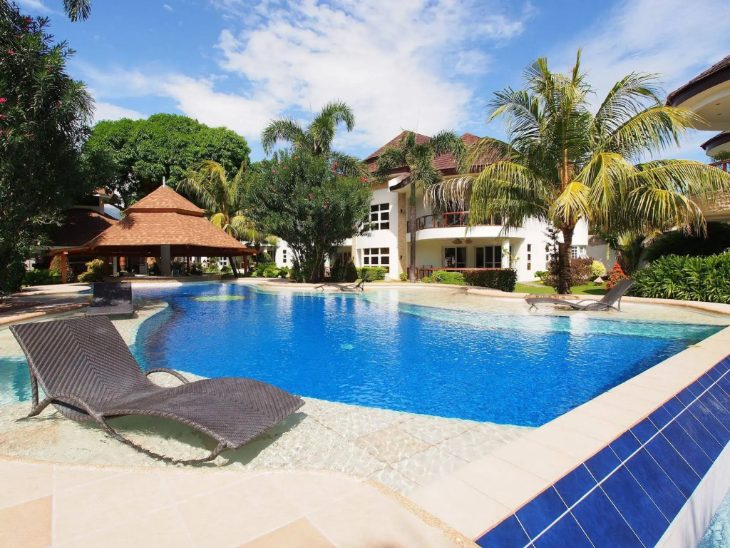 Vida Homes Condo Resort - фото 32