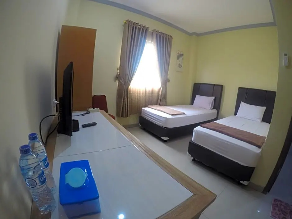 Deluxe Double room (full double bed)