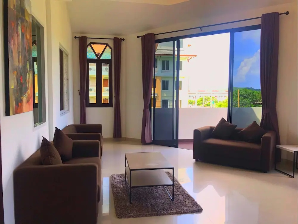 Family Apartment with balcony and with mountain view
