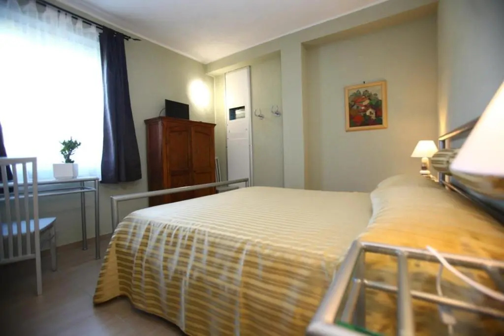 Economy Double room (full double bed)
