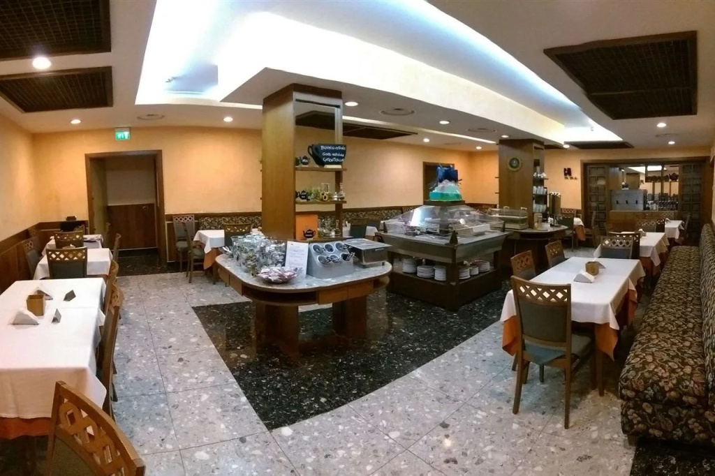 Hotel photo 13