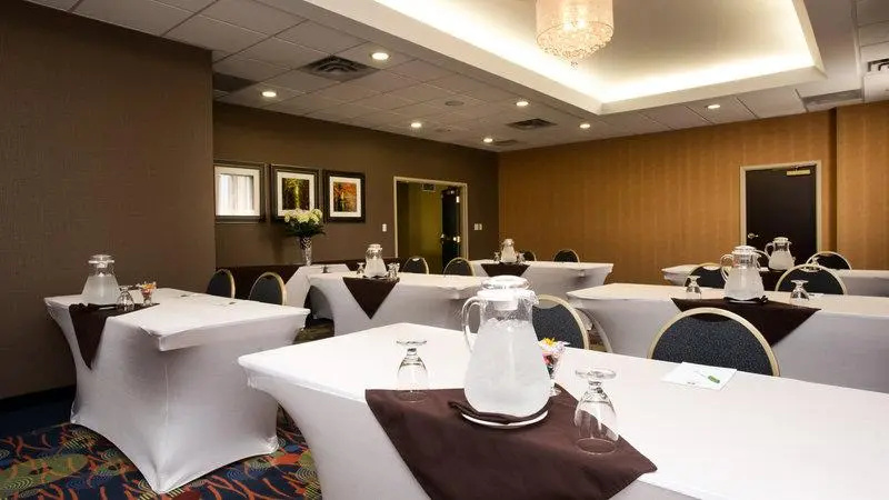 Holiday Inn & Suites Mississauga West - Meadowvale - Chambres
