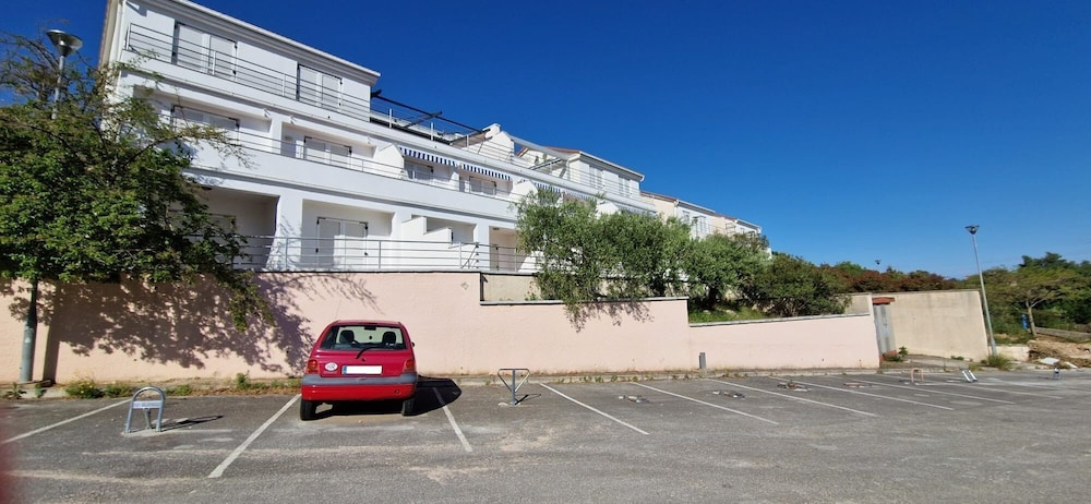 Apartment Maya