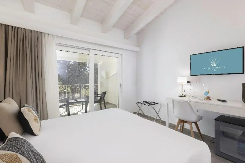 Classic Double room (full double bed)